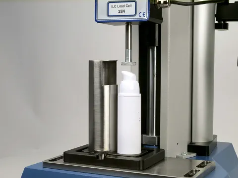 Force de compression sur distributeur à pompe
