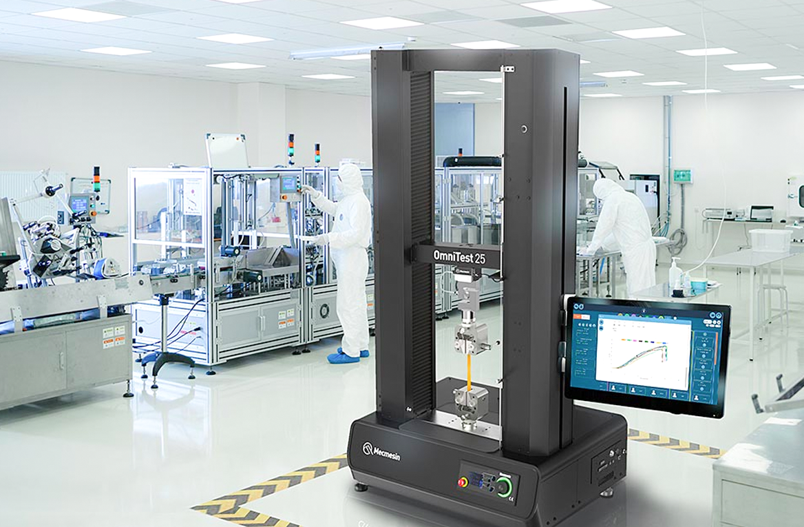 Universal testing machine in a conditioned laboratory environment