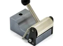Eccentric Cam Grip, 1 kN. Pyramidal-faced roller (serrated), pair, QC fitting