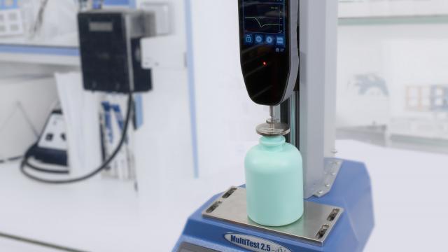 Mecmesin VFG - Touchscreen digital force gauge with motorised test stand MultiTest-dV top-load pharma bottle
