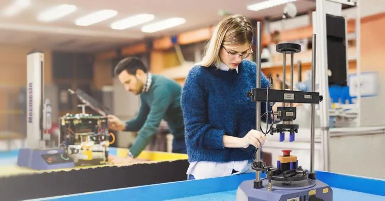 Material Testing Students Mecmesin | Materials Testing: Theory and Practice Pt. 1