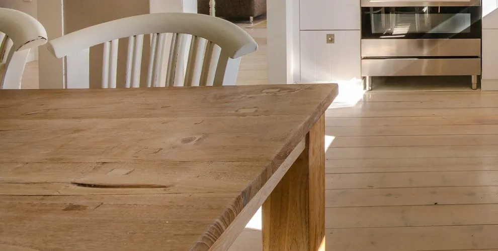 Mecmesin | Kiểm tra độ mài mòn và vi trầy xước của bề mặt gỗ và laminate