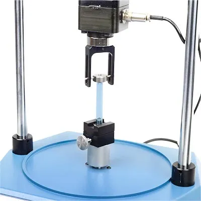 PDV14034 Luer connector star mandrel and grips in use