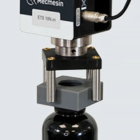 Torque test on bottle cap